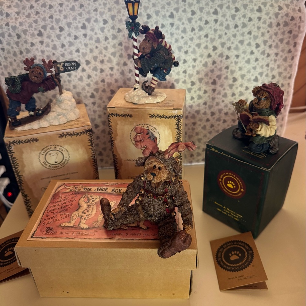 Charming Bear Figurine Set - Brown and Tan
